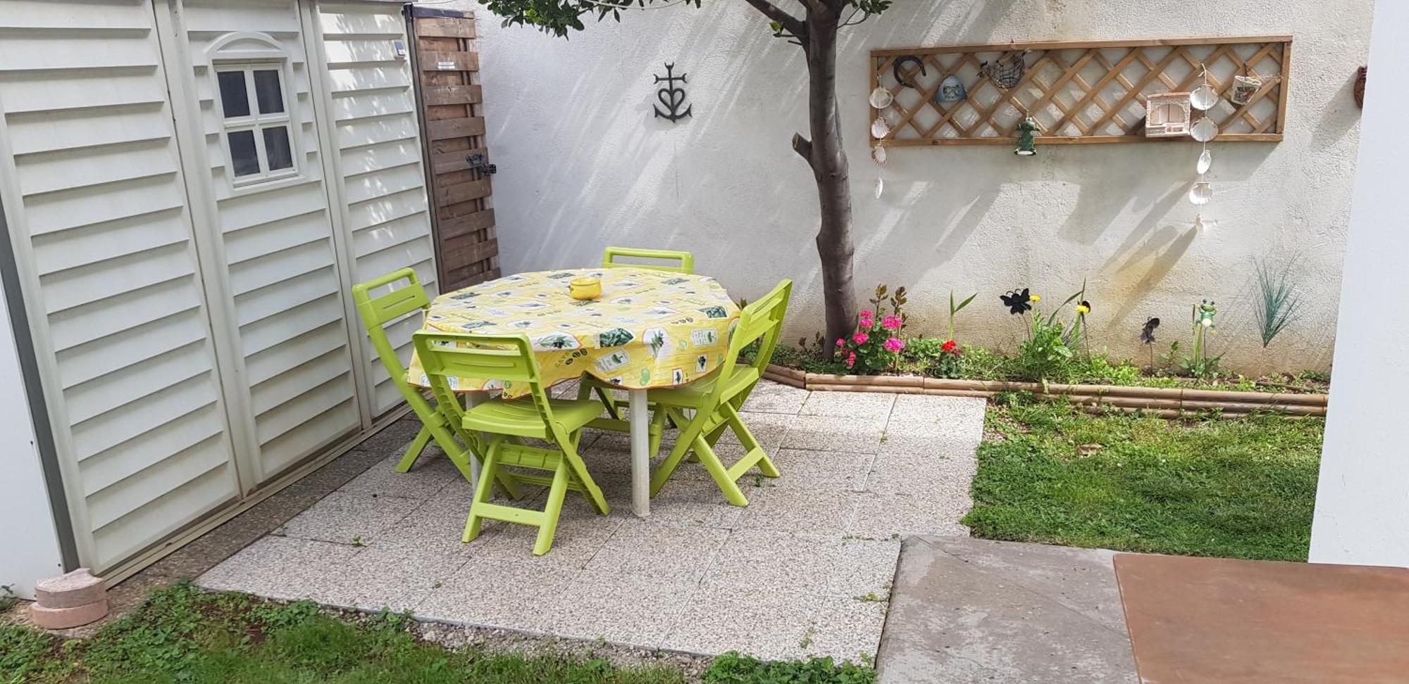 Superbe T2 Avec Jardin, Piscine-Enfant Et Parking Apartment Арл Екстериор снимка
